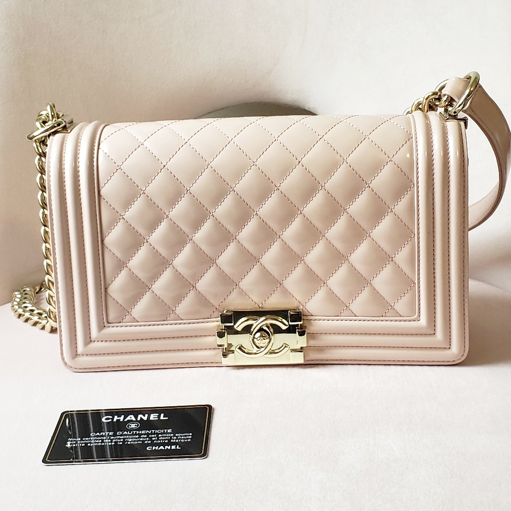 Chanel Medium Boy Bag - Picture 3 of 13